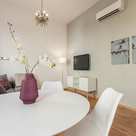 Helmi34 - Appartamento Dotato Di Tutti I Comfort Nel Centro Di กาญารี ภายนอก รูปภาพ