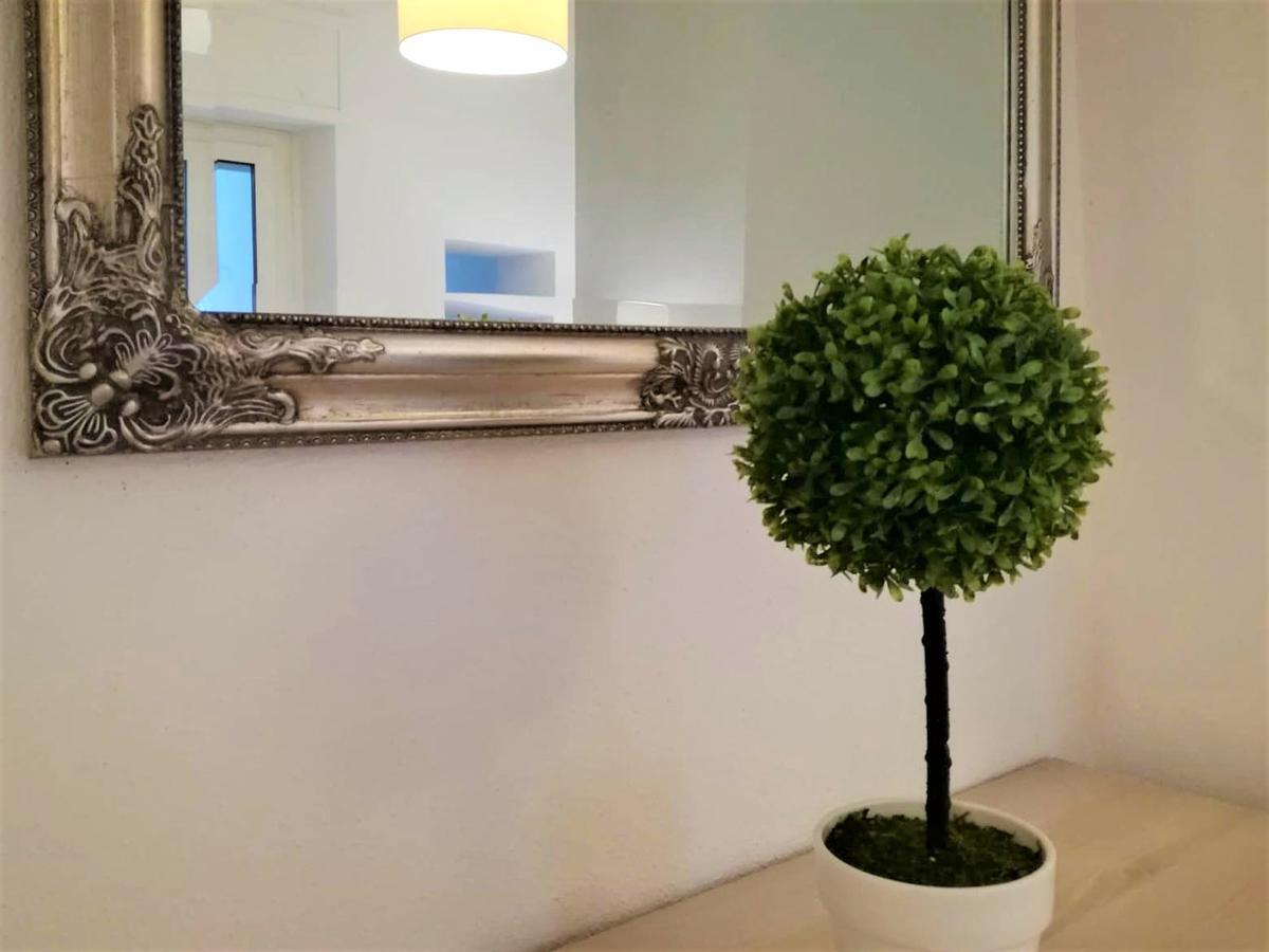 Helmi34 - Appartamento Dotato Di Tutti I Comfort Nel Centro Di กาญารี ภายนอก รูปภาพ